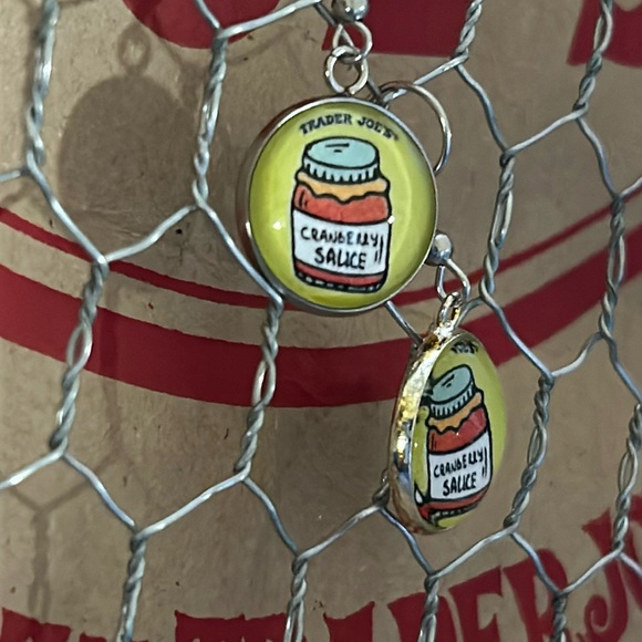 Trader Joe’s earrings 16mm cranberry sauce - Picture 2 of 3